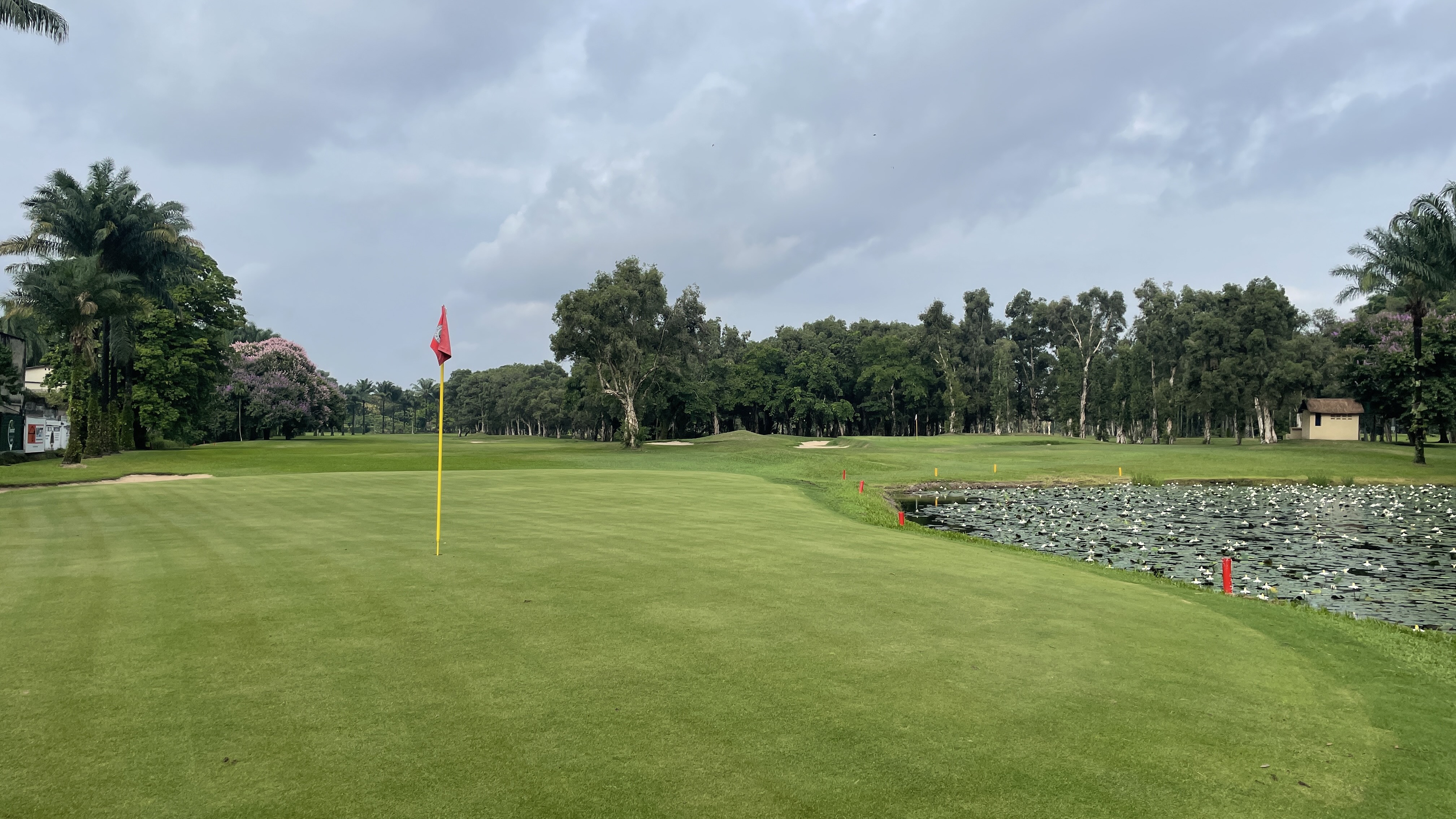 Congo Golf Course Golf courses – photographs – Emilio in Congo (DRC)